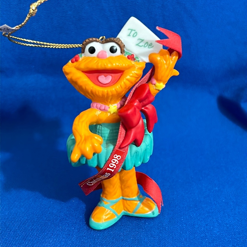 Grolier Sesame Street Zoe Dated